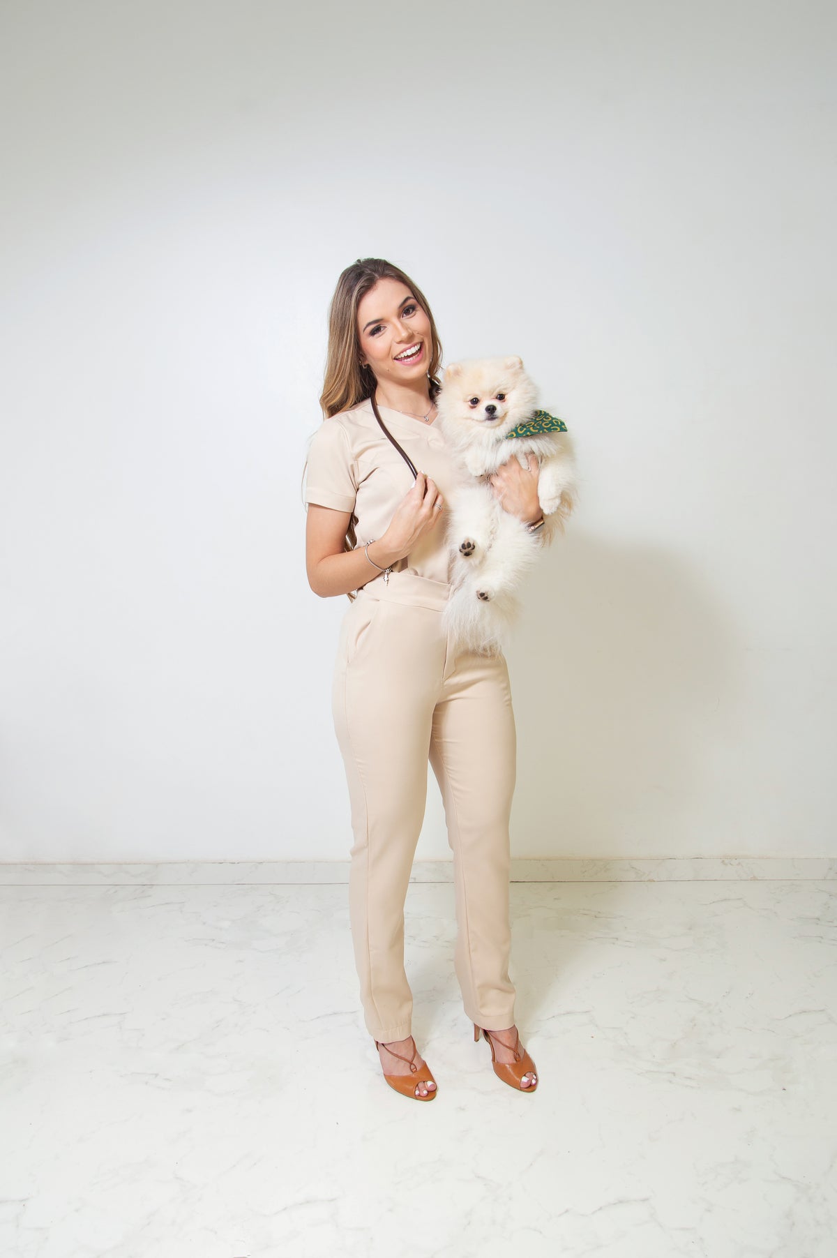 SCRUB LAURA - EM CREPE DE ALFAIATARIA