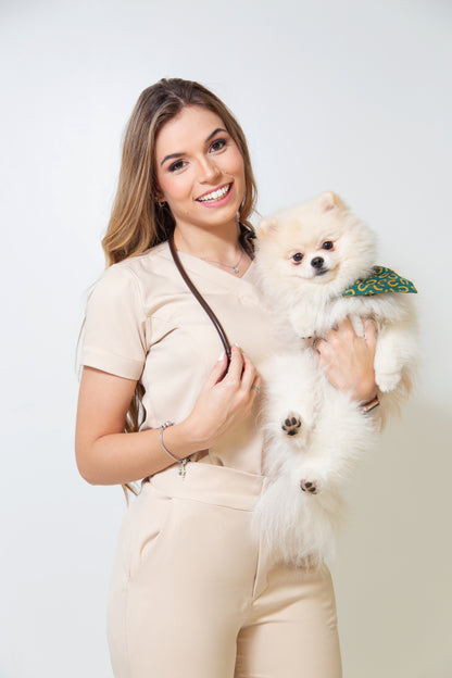 SCRUB LAURA - EM CREPE DE ALFAIATARIA