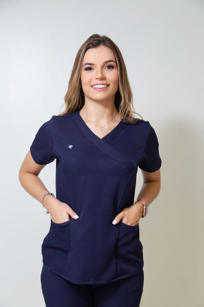 SCRUB LAURA - EM CREPE DE ALFAIATARIA