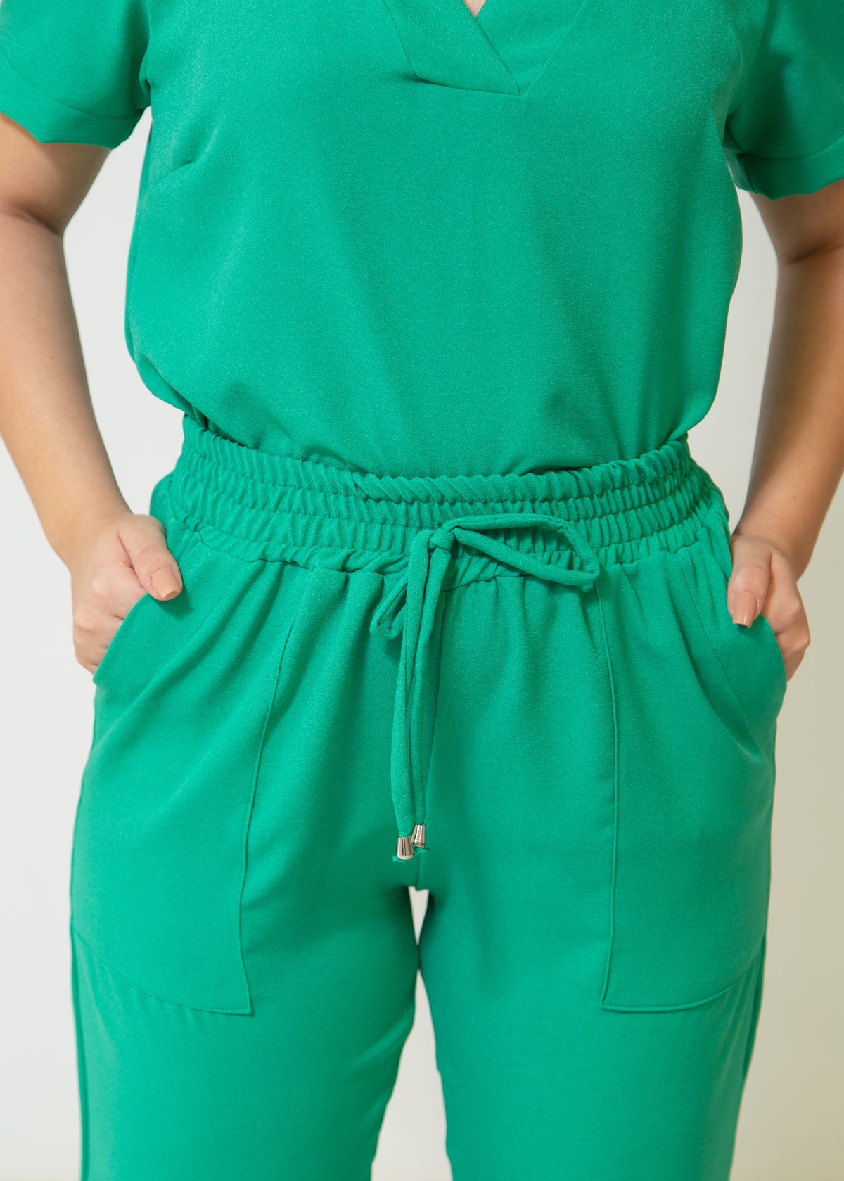 SCRUB BIA - EM CREPE LEVE