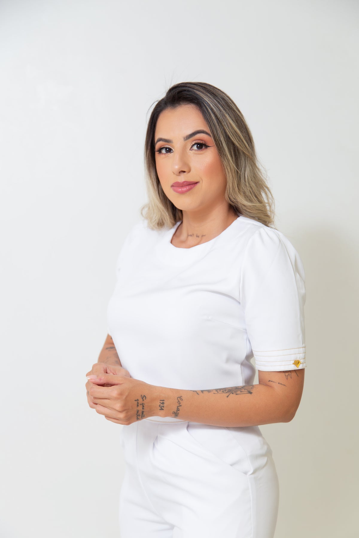 SCRUB MARA - EM CREPE DE ALFAIATARIA