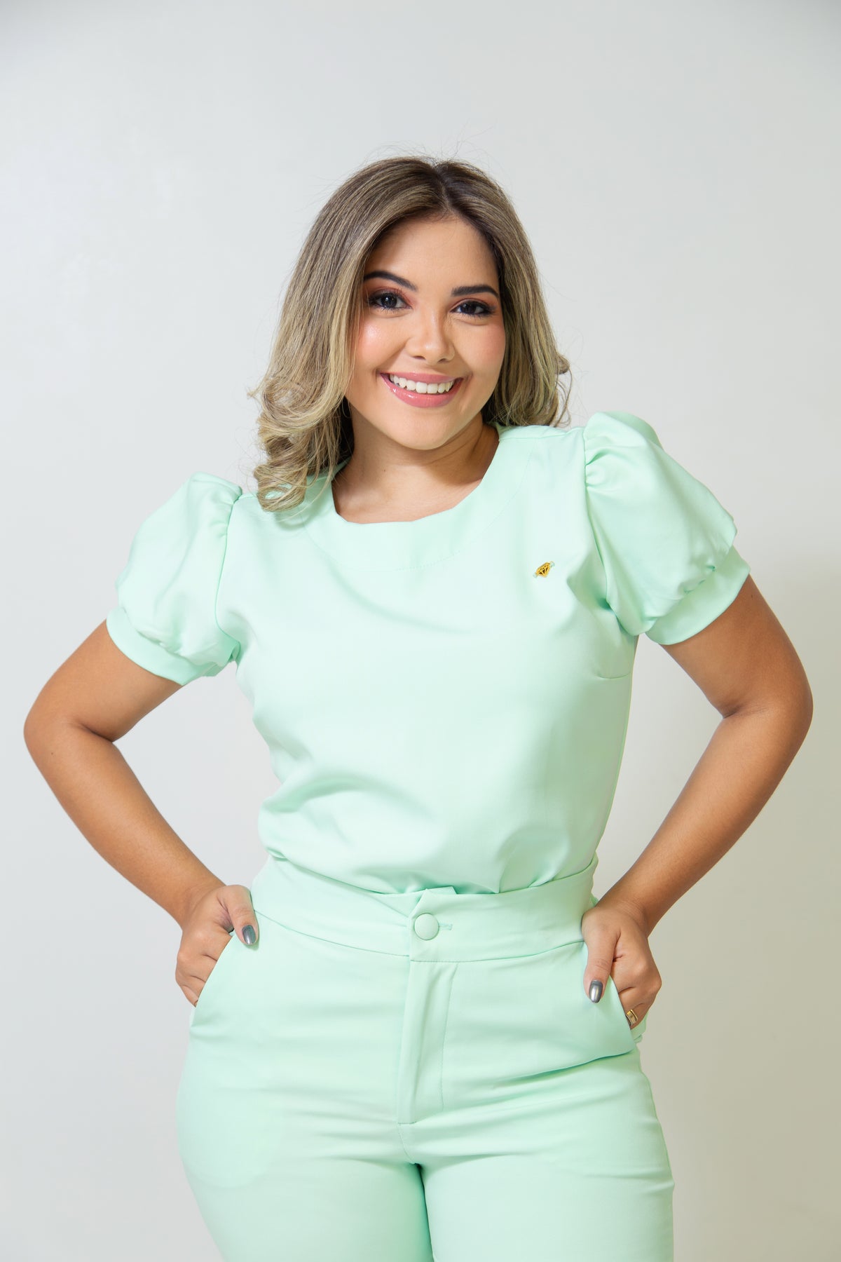 SCRUB DIAMANTE - EM CREPE DE ALFAIATARIA