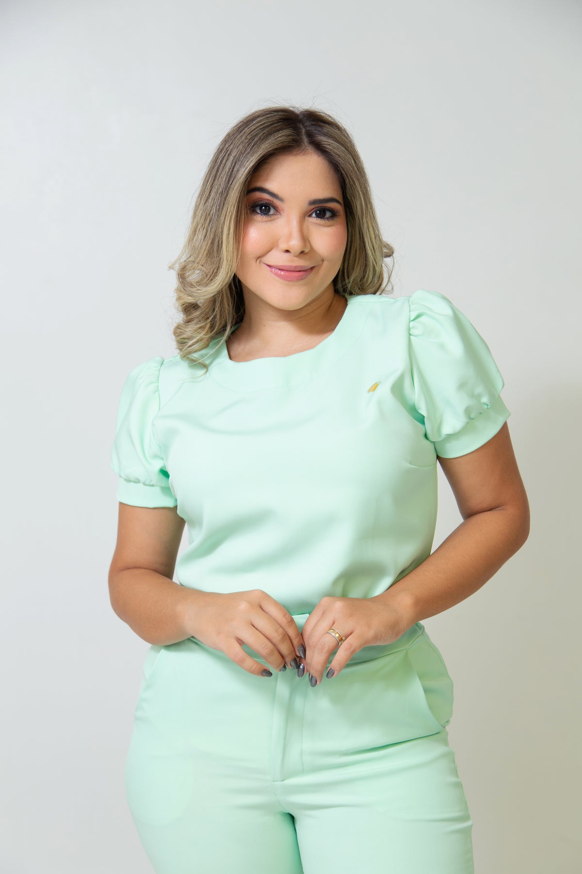 SCRUB DIAMANTE - EM CREPE DE ALFAIATARIA