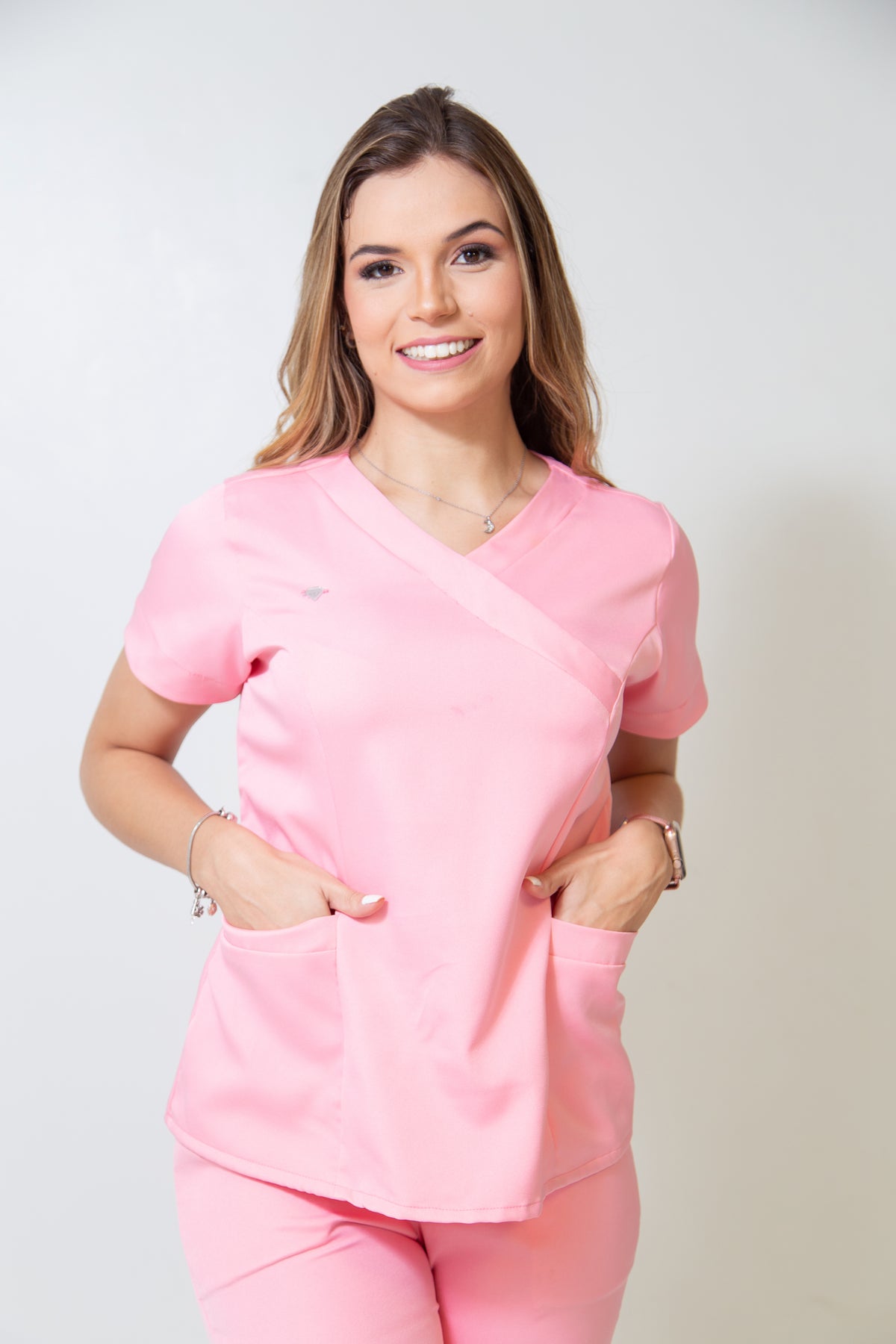 SCRUB LAURA - EM CREPE DE ALFAIATARIA